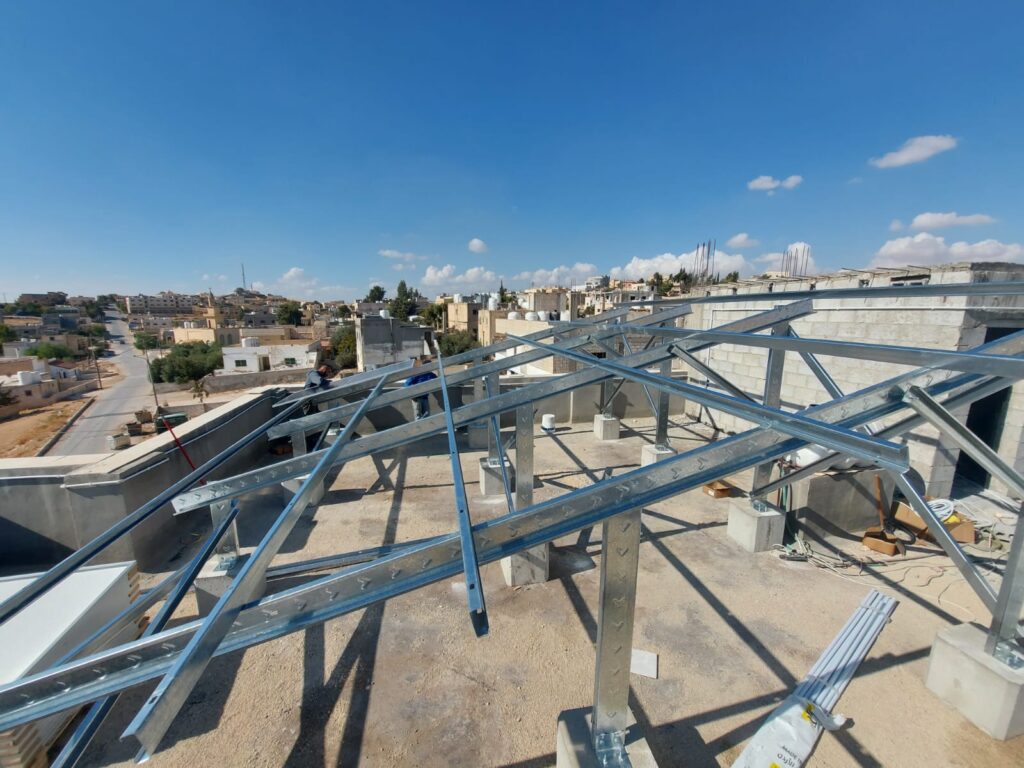 أفضل عروض شركات الطاقة الشمسية في الاردن؛ أسعار تنافسية ودعم فني وكفالة 11 هيكل معدني مكفول 10 سنوات للالواح الشمسية