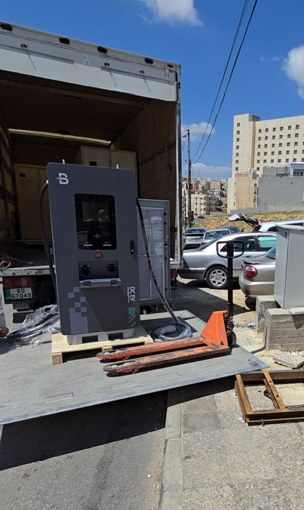 تكلفة إنشاء محطة شحن سيارات كهربائية في الأردن 1 1